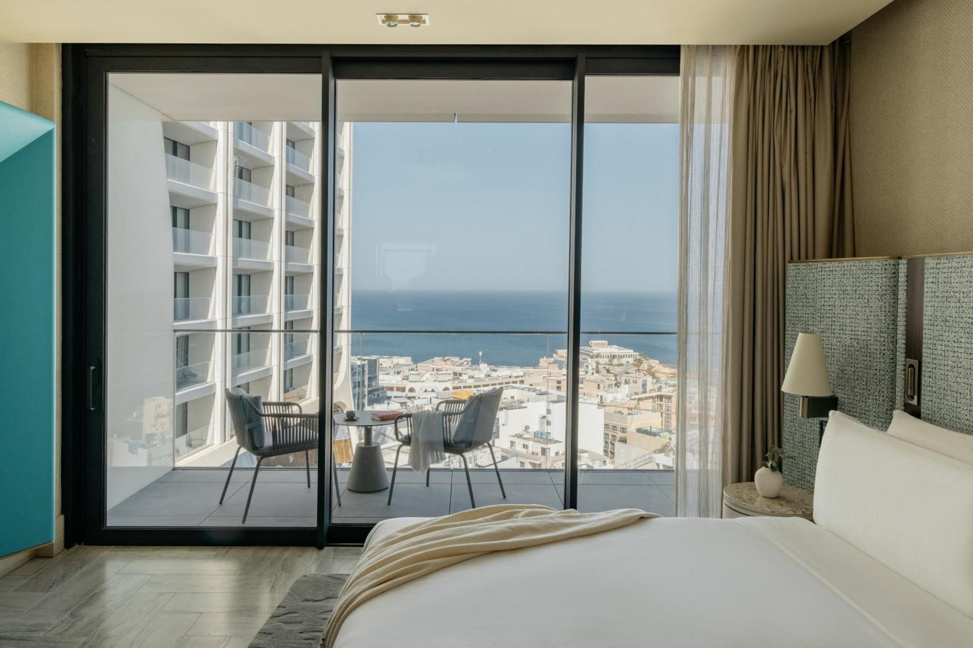 Me Malta By Melia Otel Saint Julian's Dış mekan fotoğraf