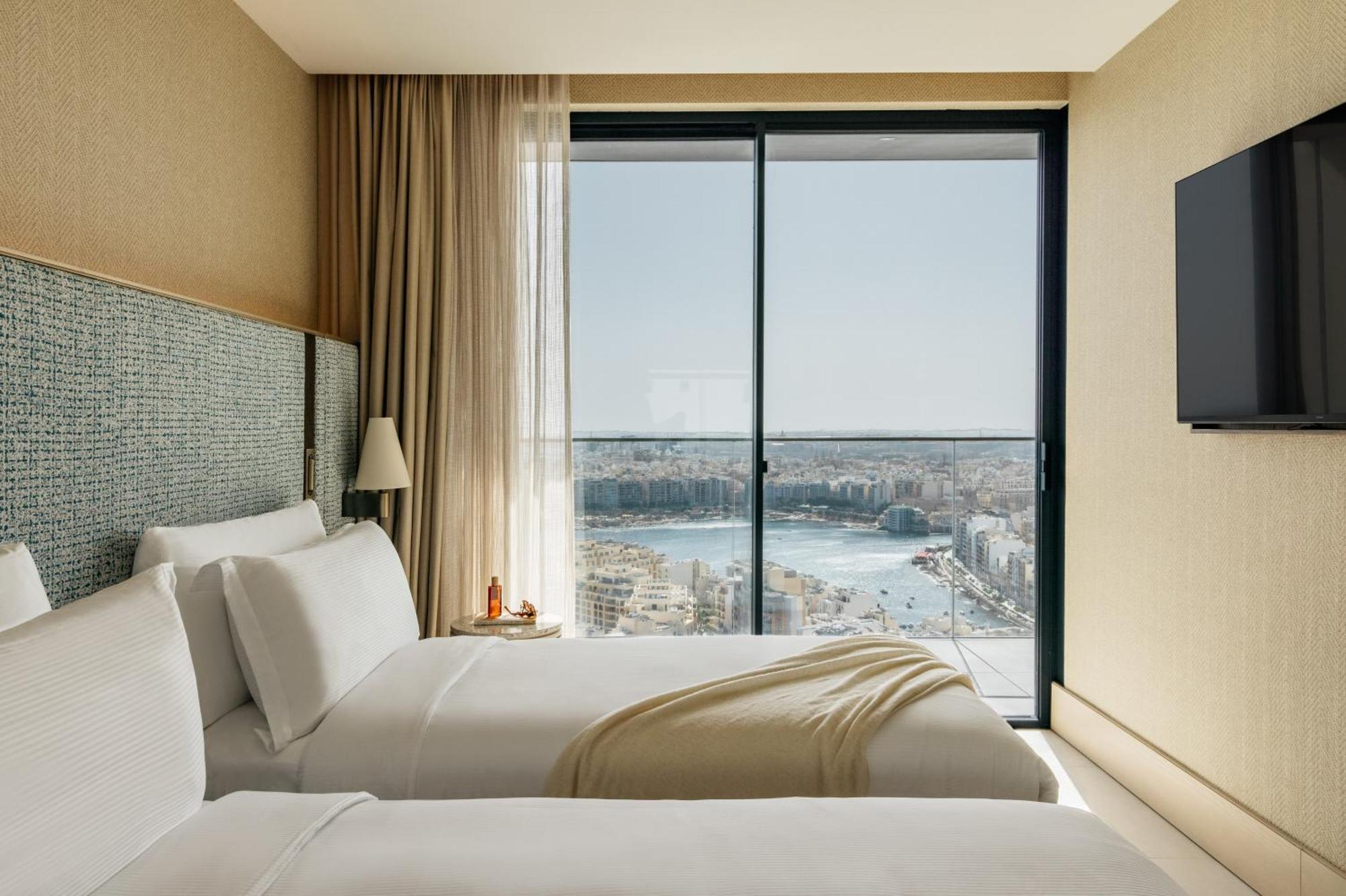 Me Malta By Melia Otel Saint Julian's Dış mekan fotoğraf